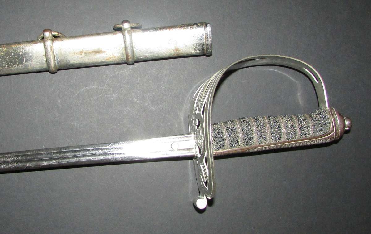 British Field Officers Sword "The Queens Own Regiment"