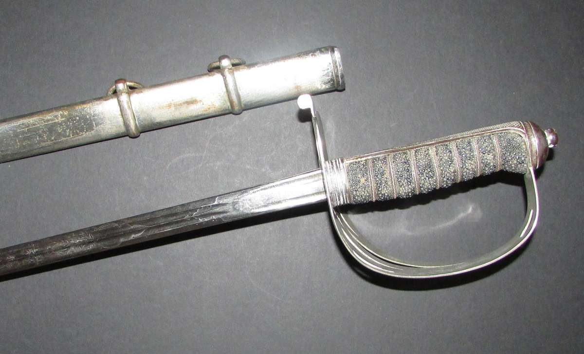 British Field Officers Sword "The Queens Own Regiment"