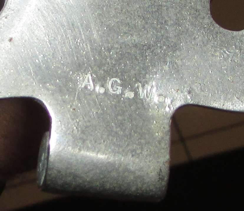 British Field Officers Sword "The Queens Own Regiment"