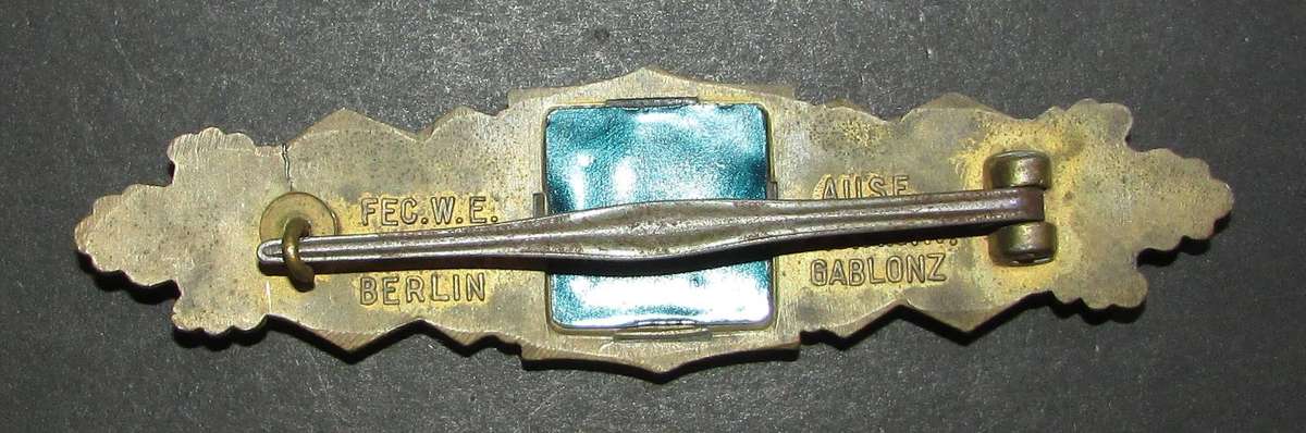 Sherman - World War Two Close Combat Clasp (Nahkampfspange) In the Bronze Grade