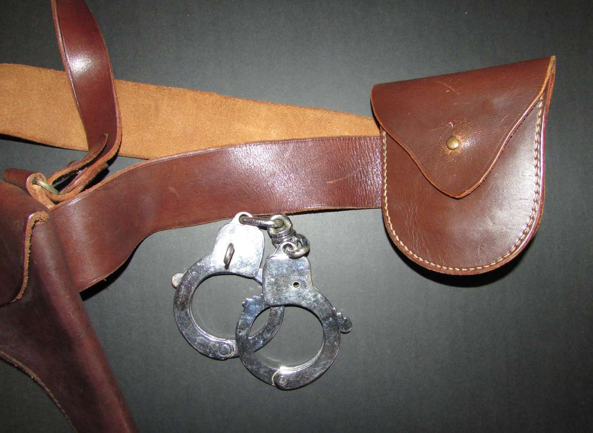 SAP Issue Leather Chest Rig with HandCuffs