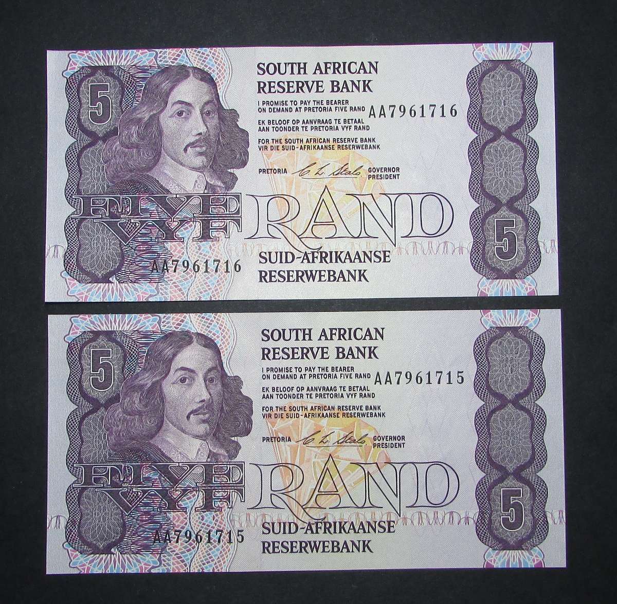 Republic of South African : CL Stals Five Rand Notes ( 2 by AA Notes In Sequence )