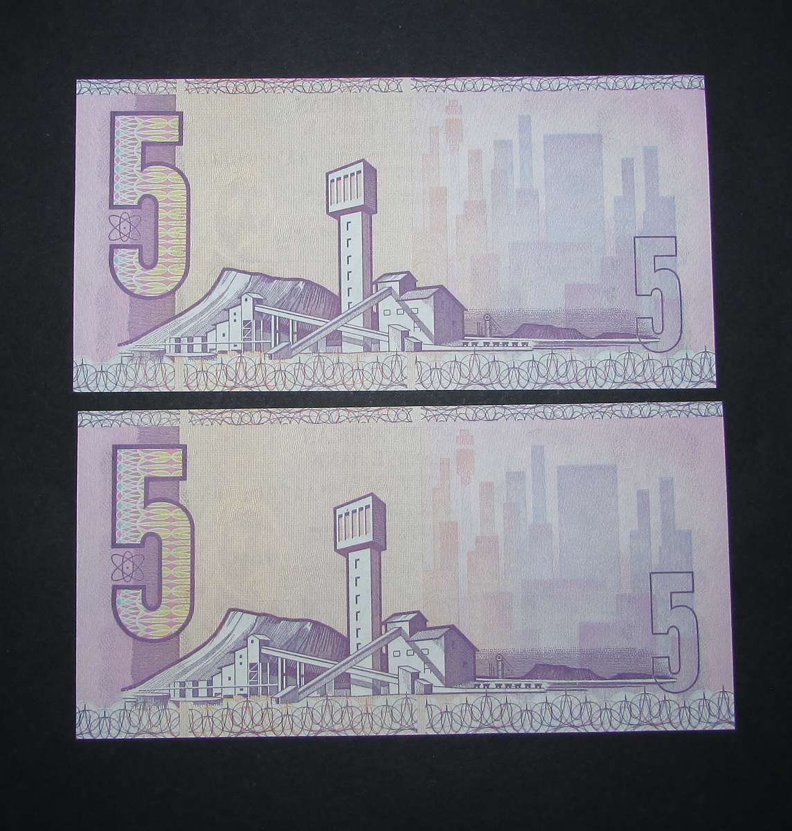 Republic of South African : CL Stals Five Rand Notes ( 2 by AA Notes In Sequence )