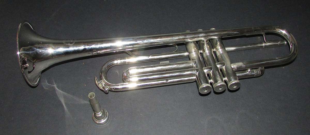 Vintage Koronet Trumpet in Carry Case - Top Condition