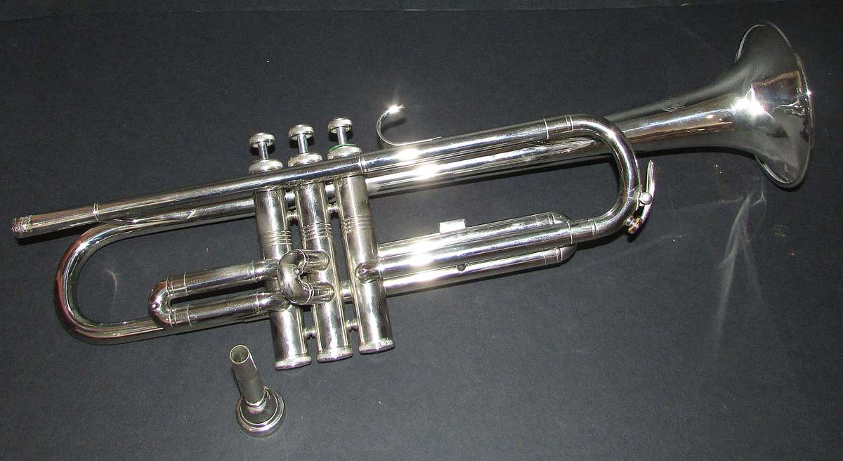Vintage Koronet Trumpet in Carry Case - Top Condition
