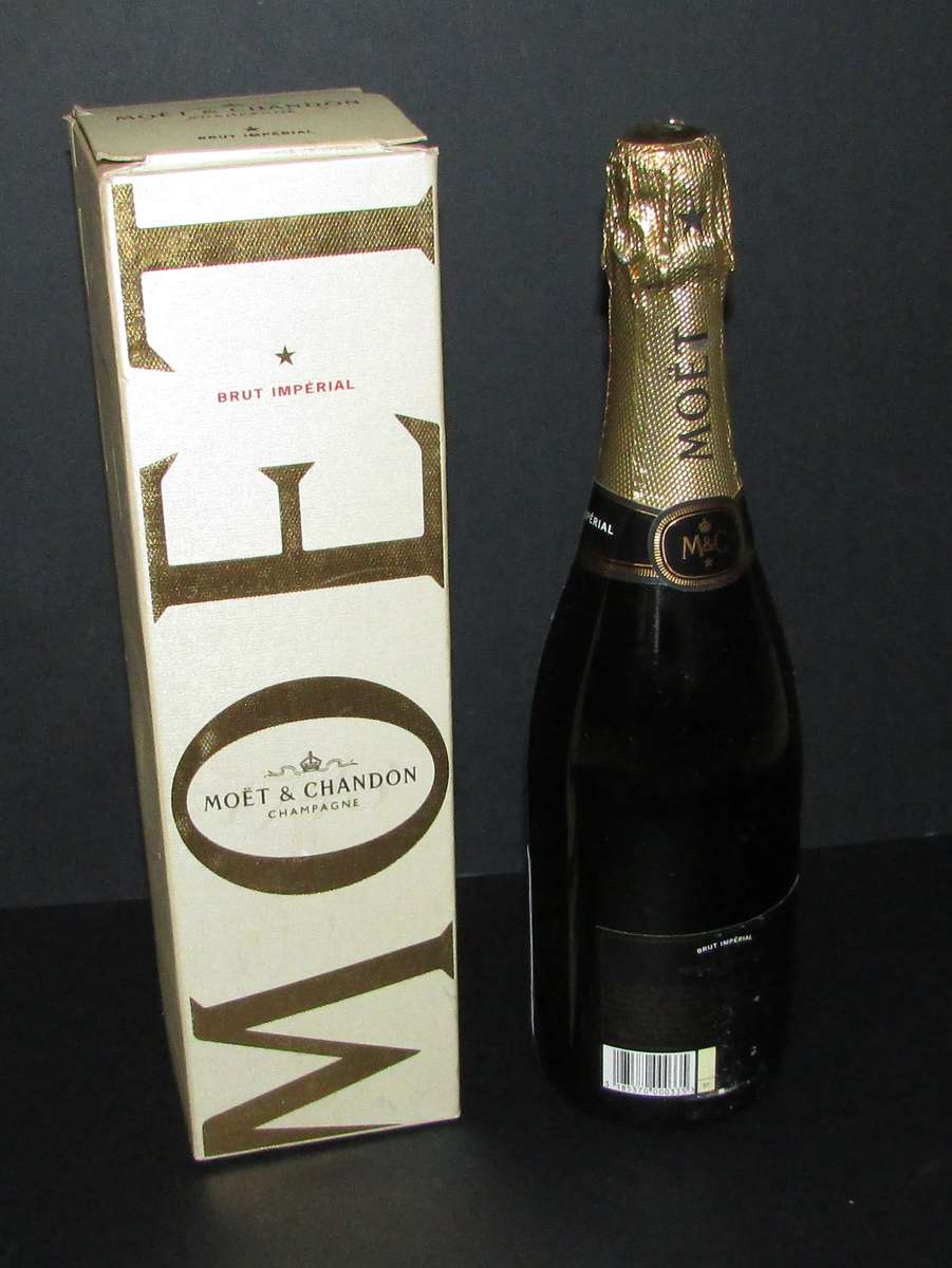 Moët & Chandon Champagne Imperial Brut 750ML