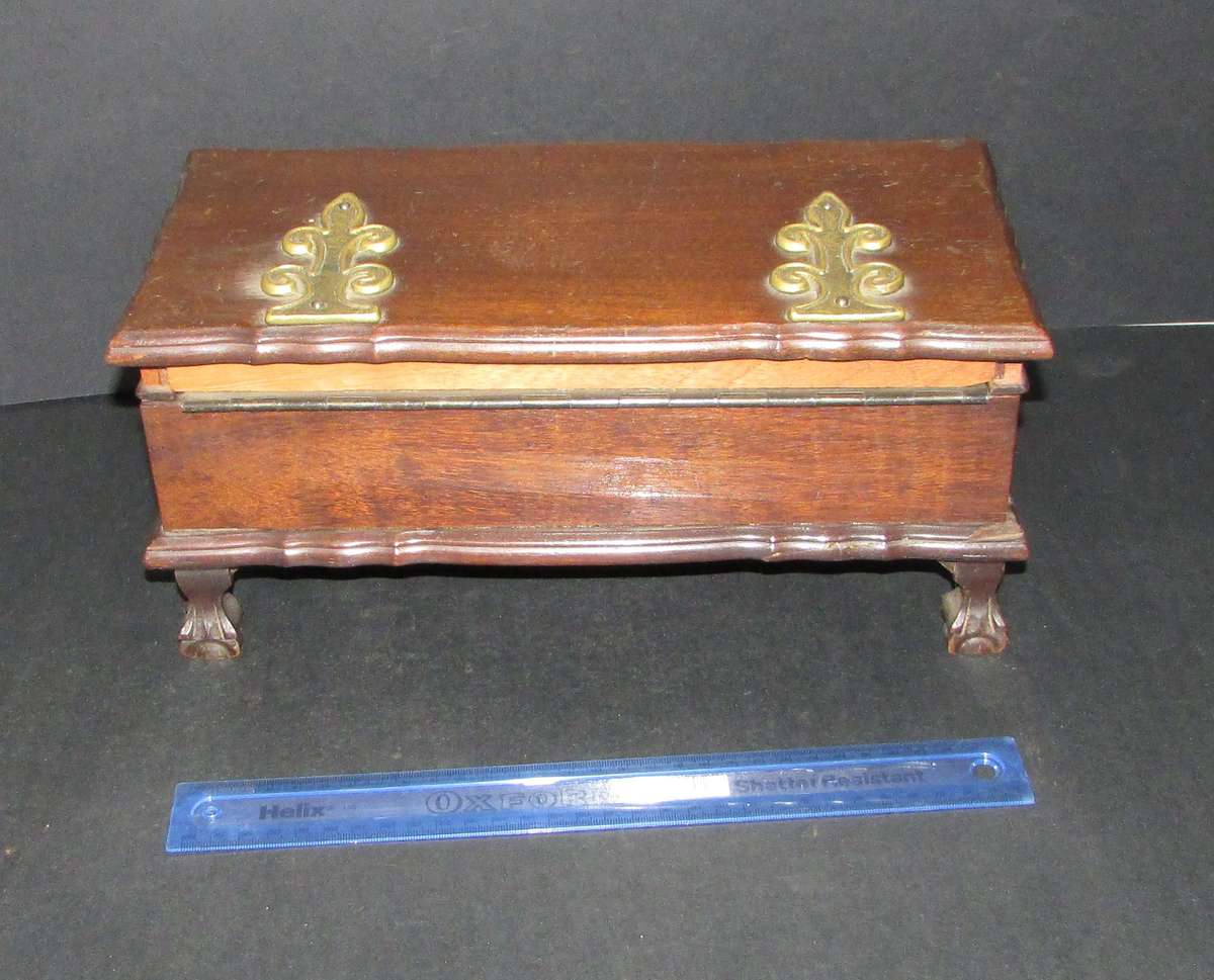 Antique Ball and Claw Jewellery Box - No Key