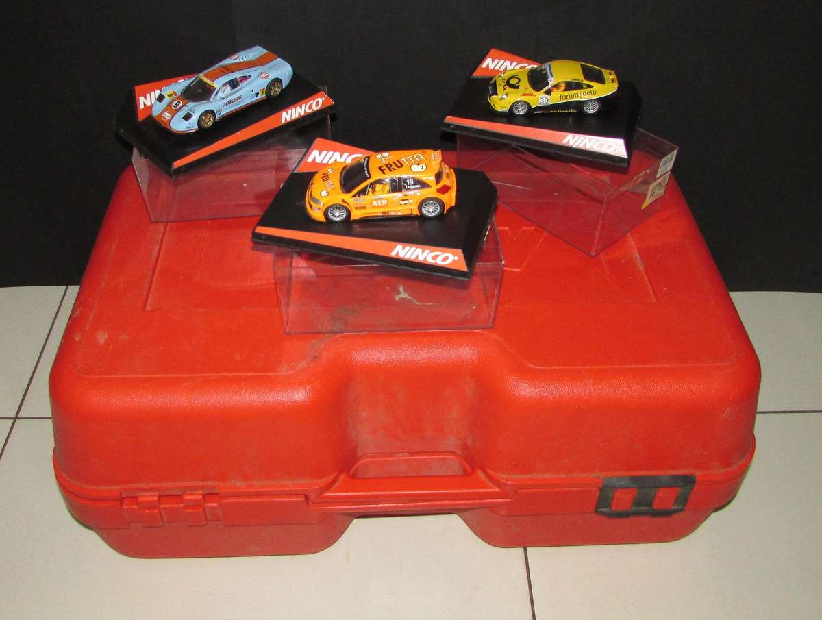 Ninco Master track Professional Track 1/32 Scale Slot Car Set.