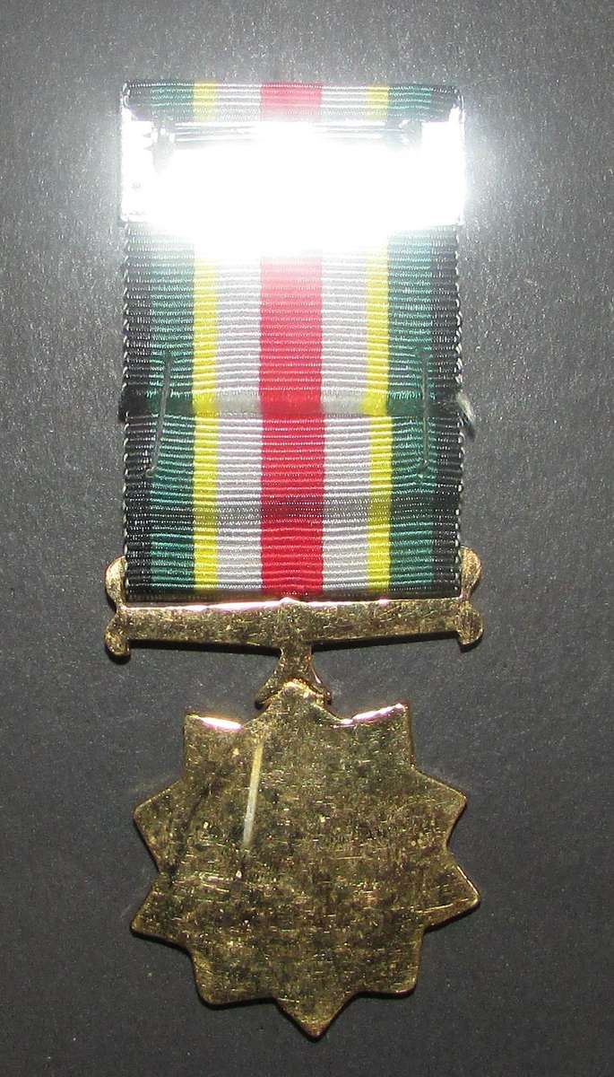 Suid-Afrikaanse Noodhulpliga / The South African First Aid League Medal for 10 Years Service