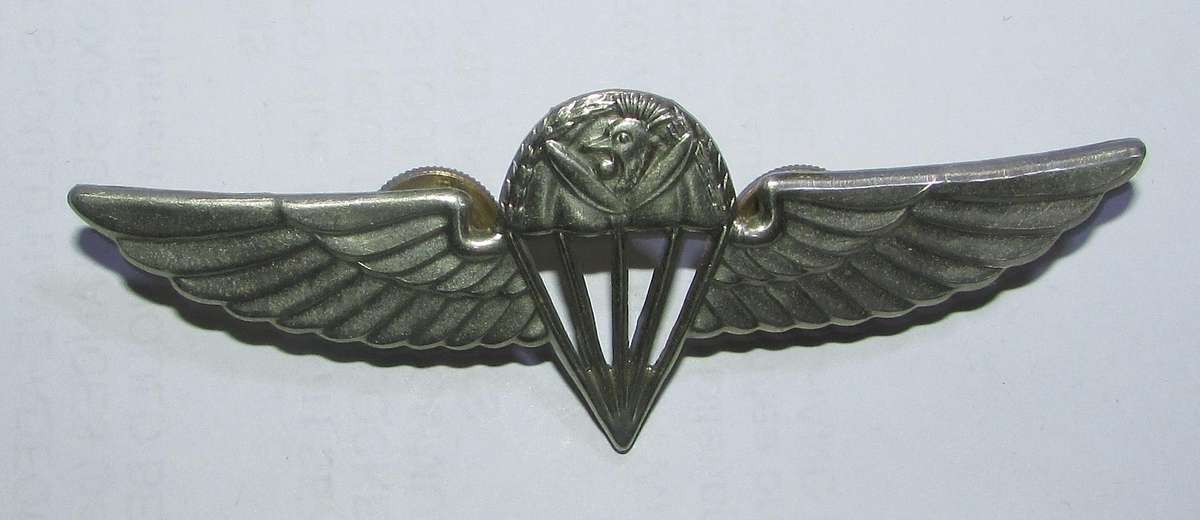 Africa - Uganda Parachute Wing