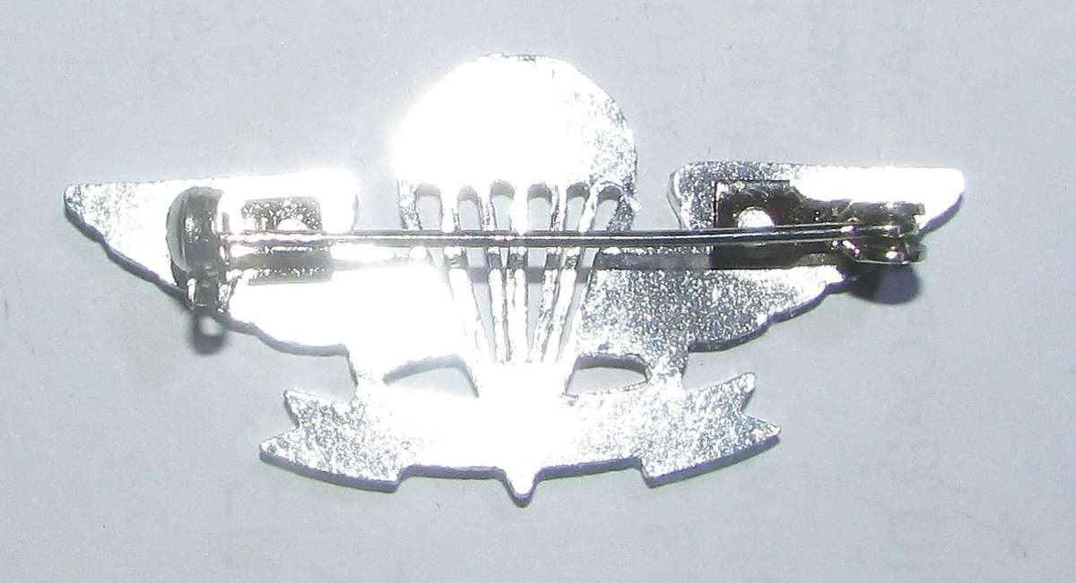 Hungarian - Parachute Wing