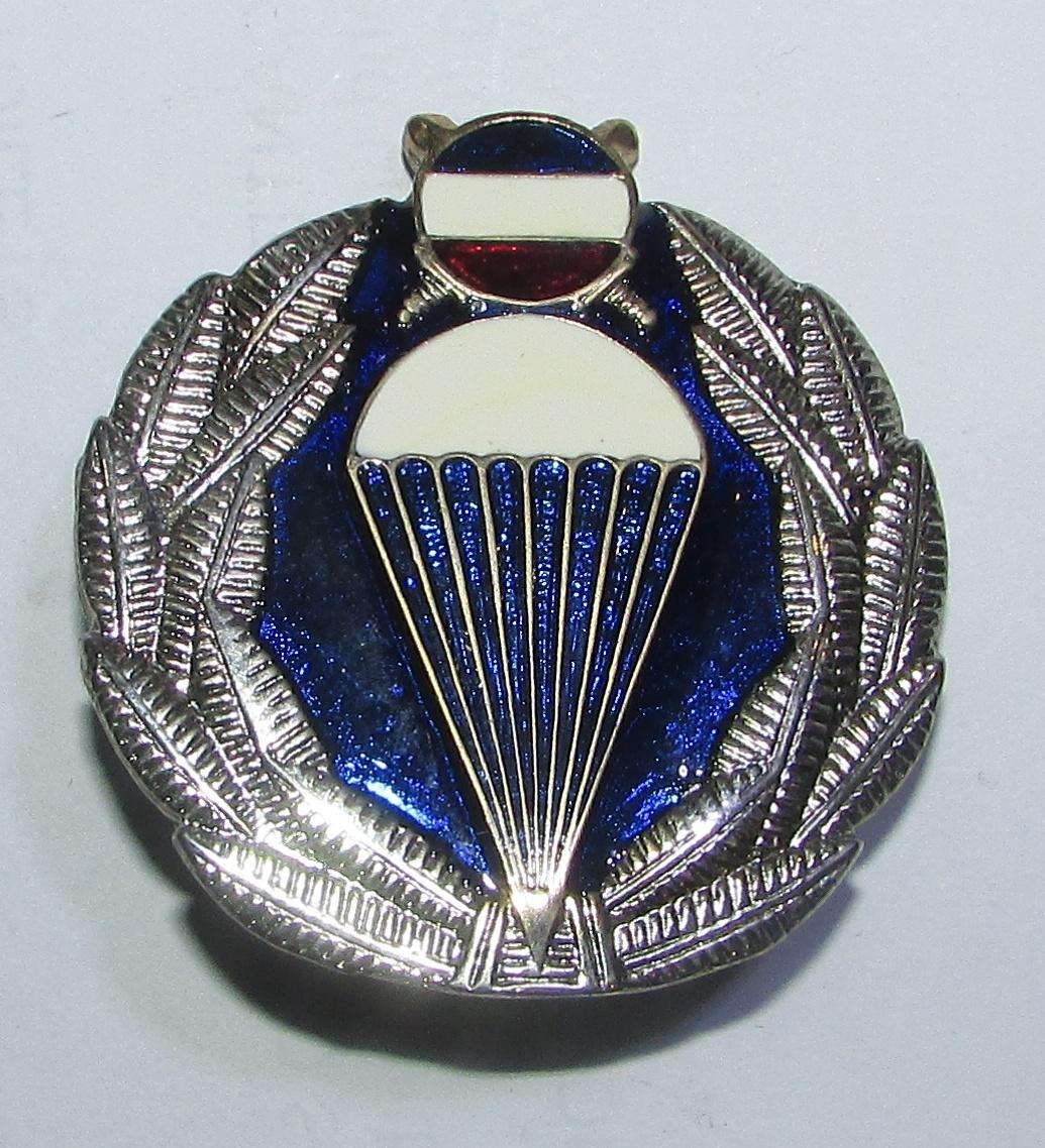 Yugoslavia Army Elite JNA 63rd Brigade Paratrooper Cap Badge