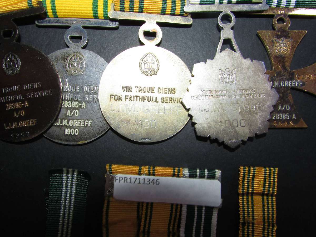 Full Size with Miniatures South African Prison Services Group:28385-A A/O IJM.Greeff