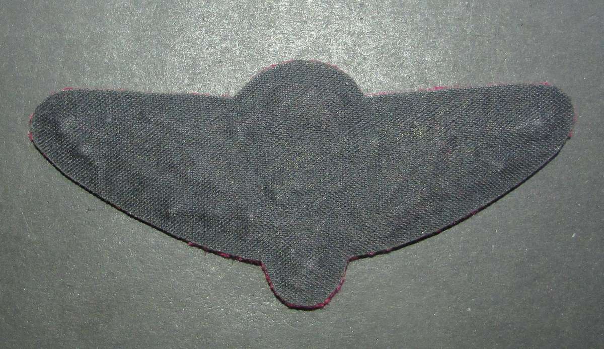 Qatar Airborne Parachute Jump Wings - Gold Bullion