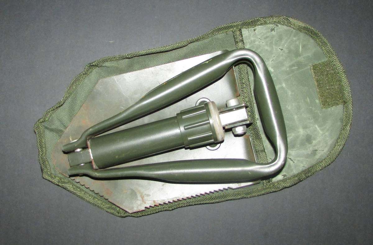 SADF - Entrenching Tool with Canvas Pouch