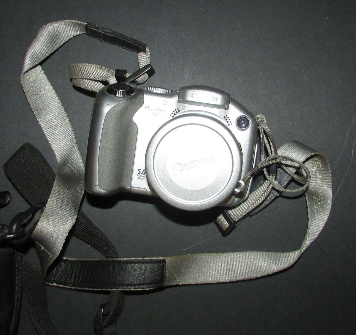 Retro Canon PowerShot S2 IS Digital Camera Kit: 5.0 MP, 12x Zoom