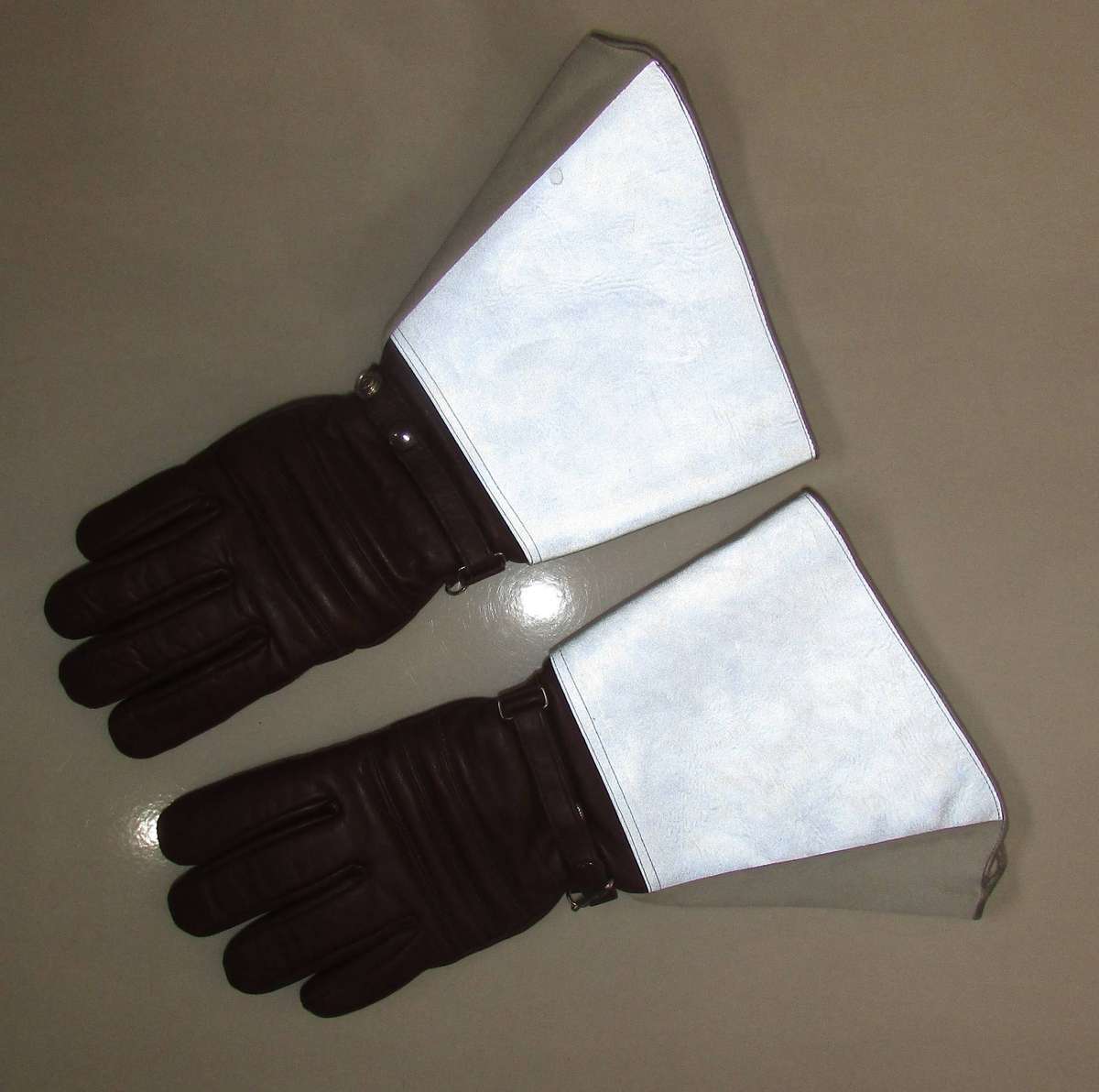 SADF - Equestrian Center Motorbike Rider Gloves in Pristine Condition
