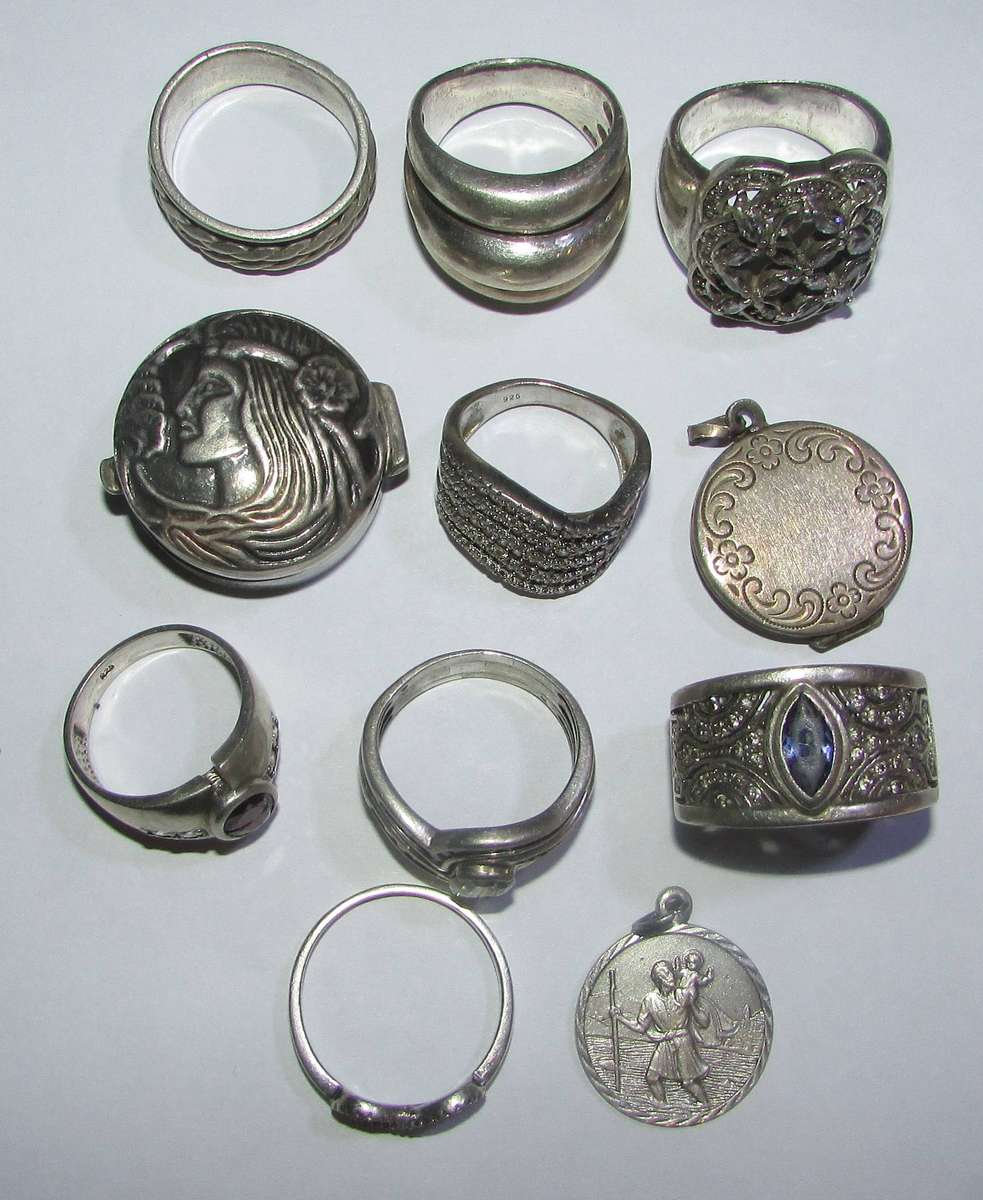 Small Collection of .925 Silver Items - Total Weigh 85 Grams - Bargain