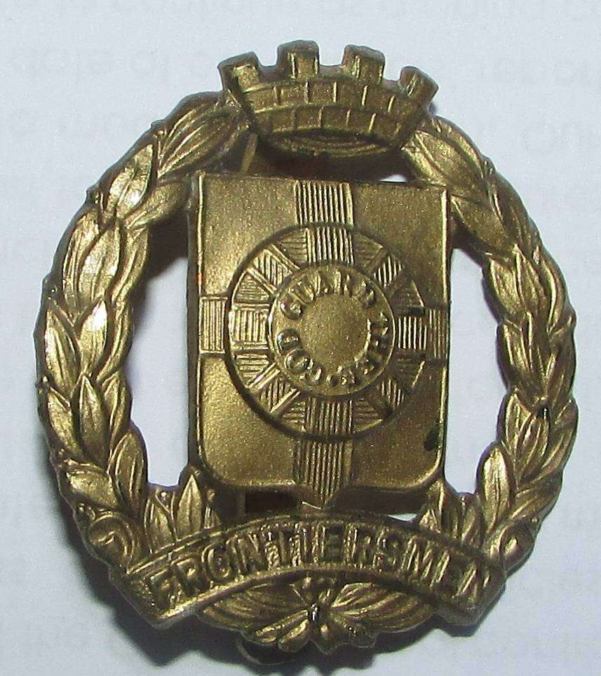 British - Legion of Frontiersman Cap Badge