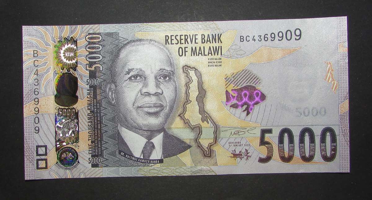 Reserve Bank of Malawi - 5000 Kwacha Notes in Sequence and UNC - Bid Per Note