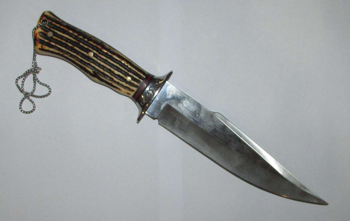 Vintage Hunting Kinfe in Top Condition