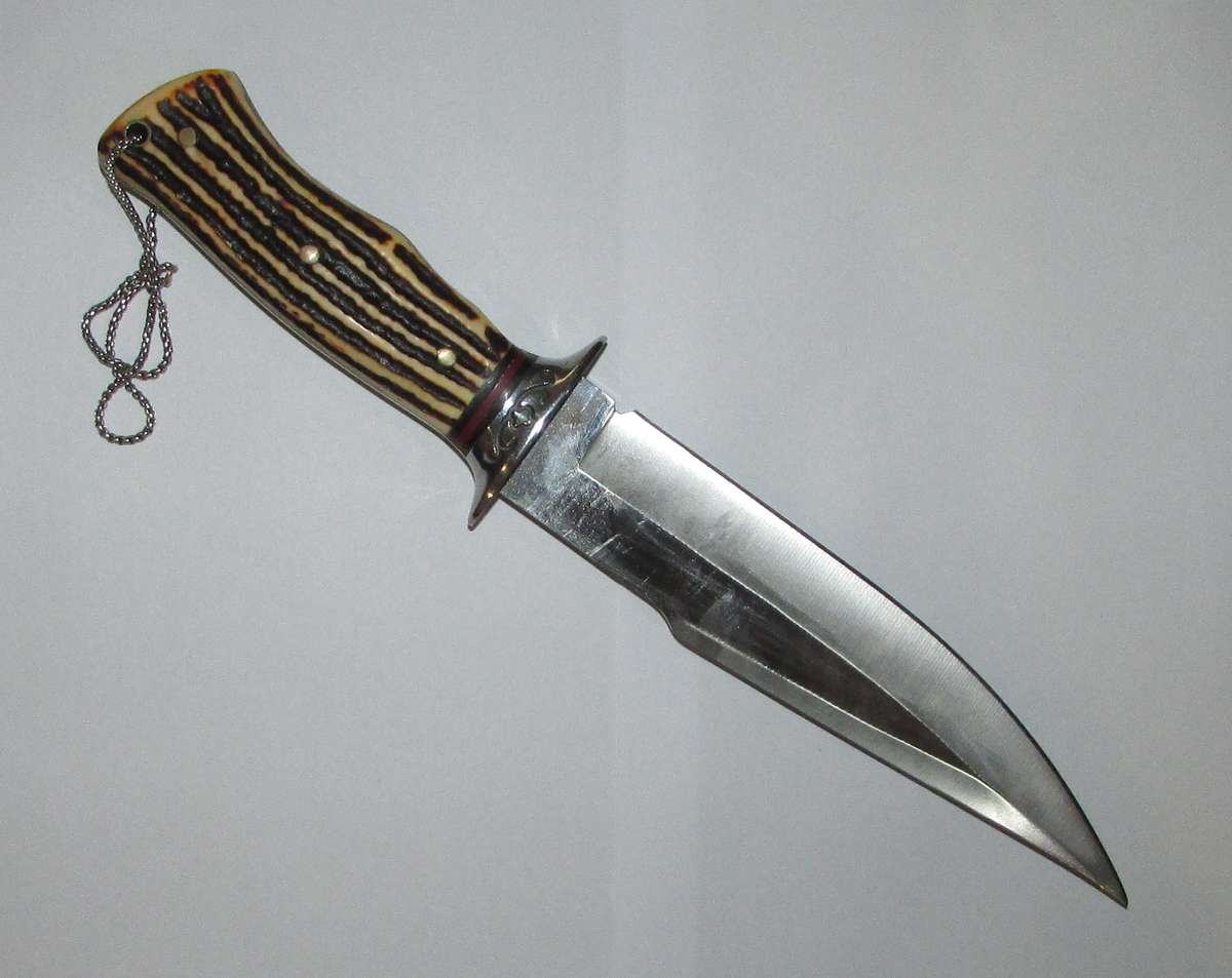 Vintage Hunting Kinfe in Top Condition