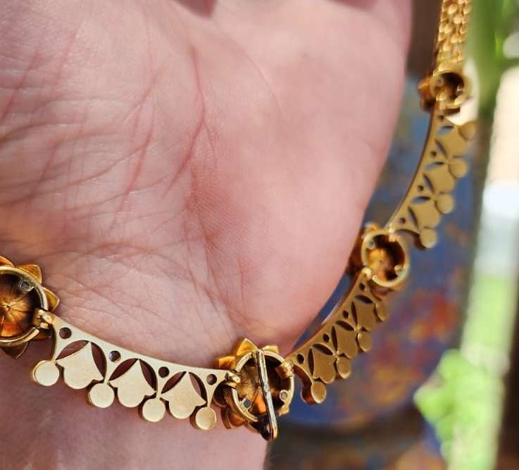 Stunning Vintage Piece in 18CT Gold - Gold Necklace with Cultures Pearls and Diamonds ( R144999.00 )