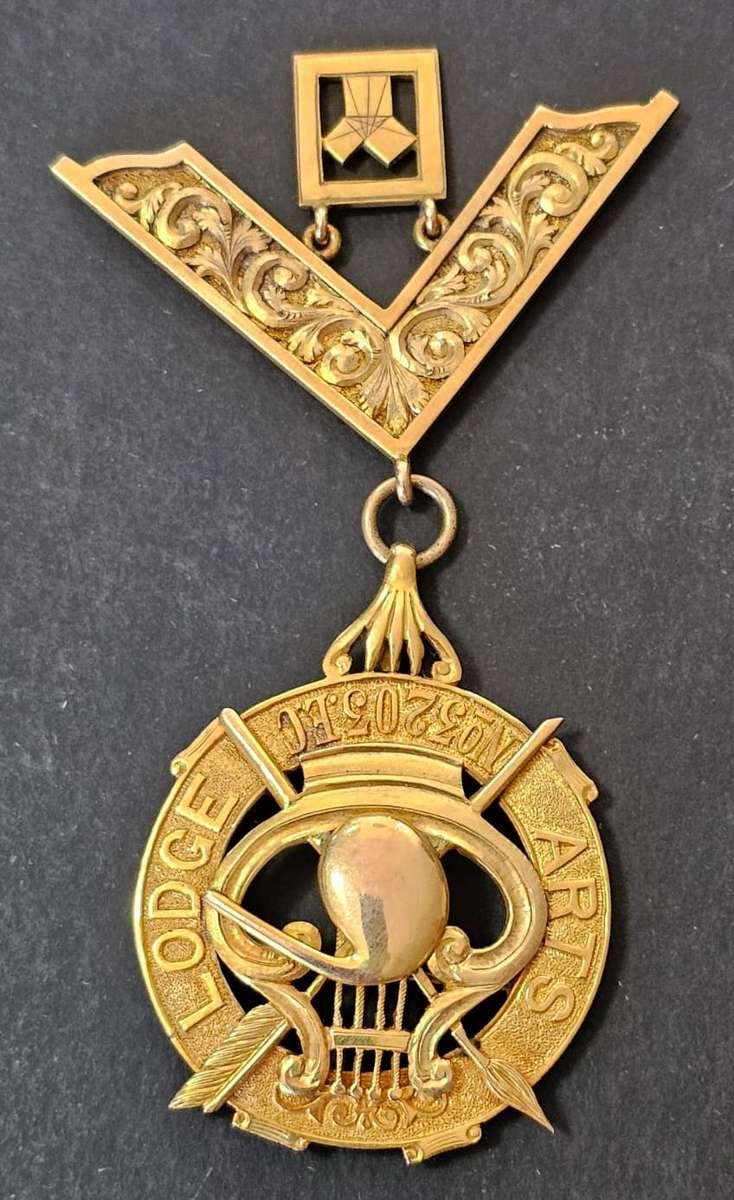 Stunning Masonic Jewel