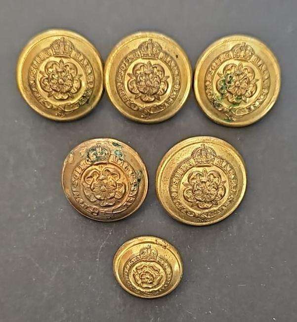 United Kingdom - WW11 The Royal Fusiliers Regiment Button Lot
