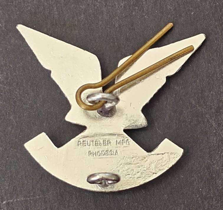 Rhodesia - Selous Scouts Adonised Cap Badge ( Reuteler )
