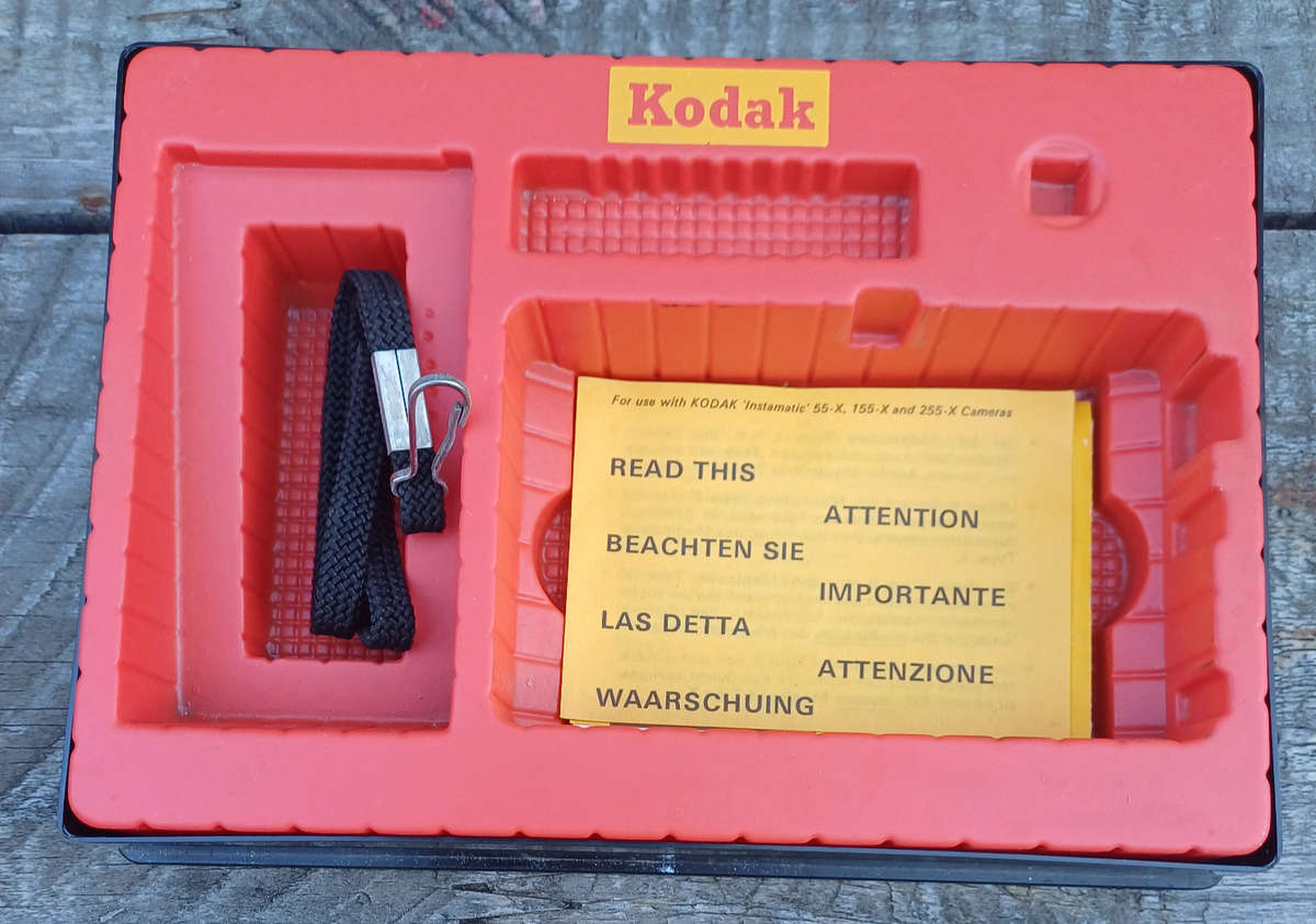 Kodak 155x instamatic camera