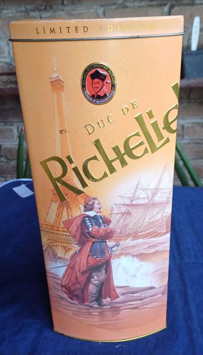 Richelieu limited edition tin