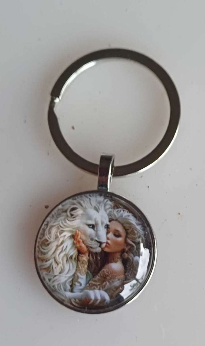 Lion and woman keyring