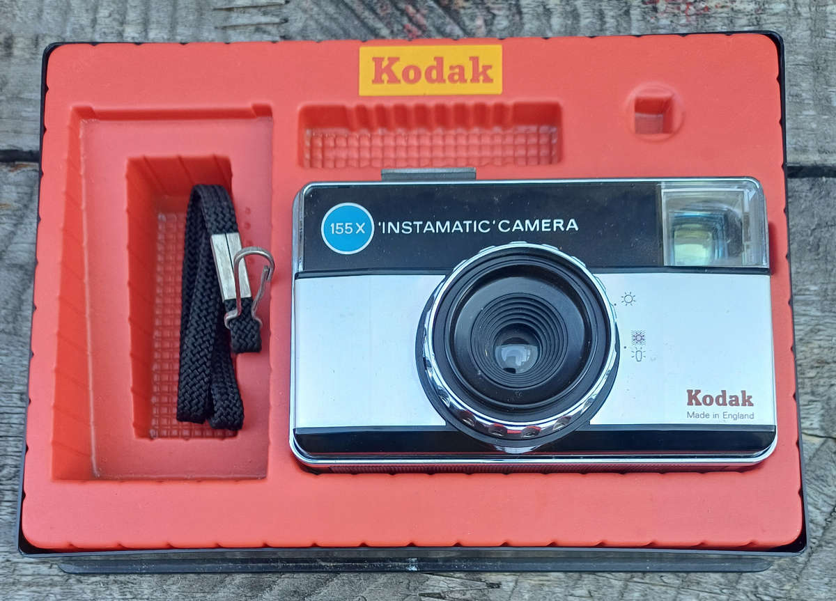 Kodak 155x instamatic camera