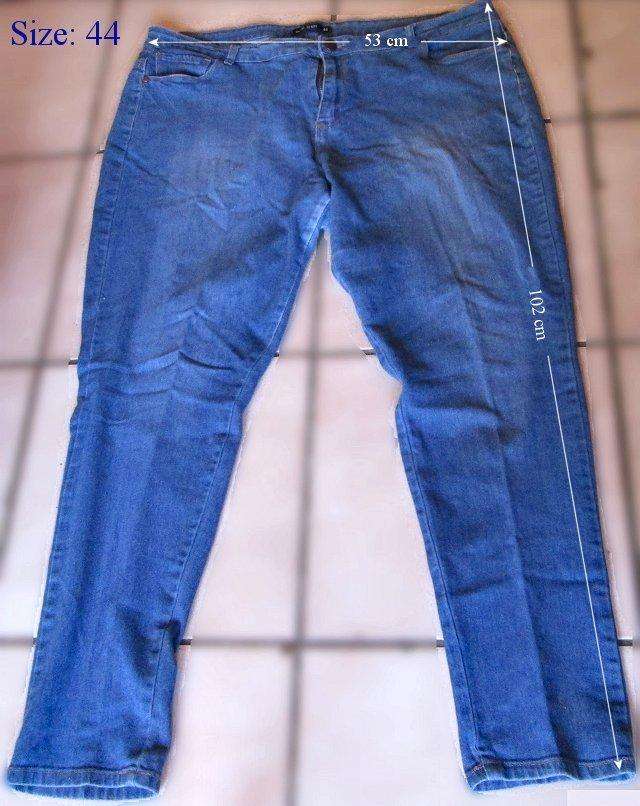 Denims / jeans - mens - size 44