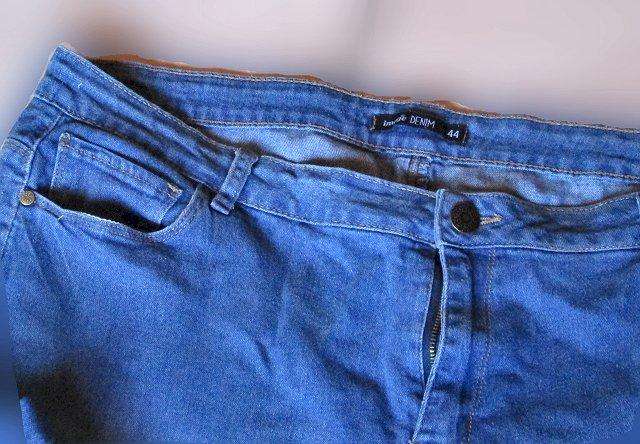 Denims / jeans - mens - size 44