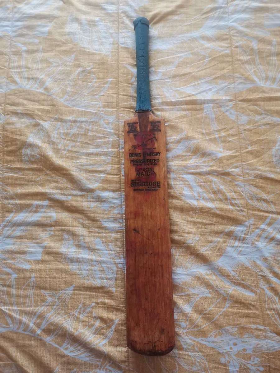 Vintage Denis Lindsey cricket bat