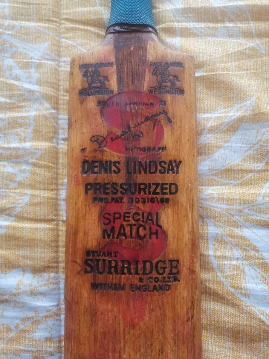 Vintage Denis Lindsey cricket bat