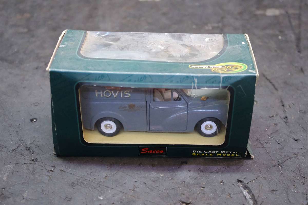 SAICO DIE CAST METAL SCALE MODEL MORRIS VAN
