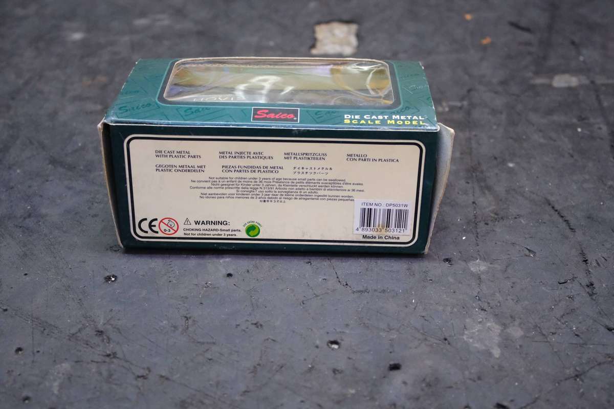 SAICO DIE CAST METAL SCALE MODEL MORRIS VAN