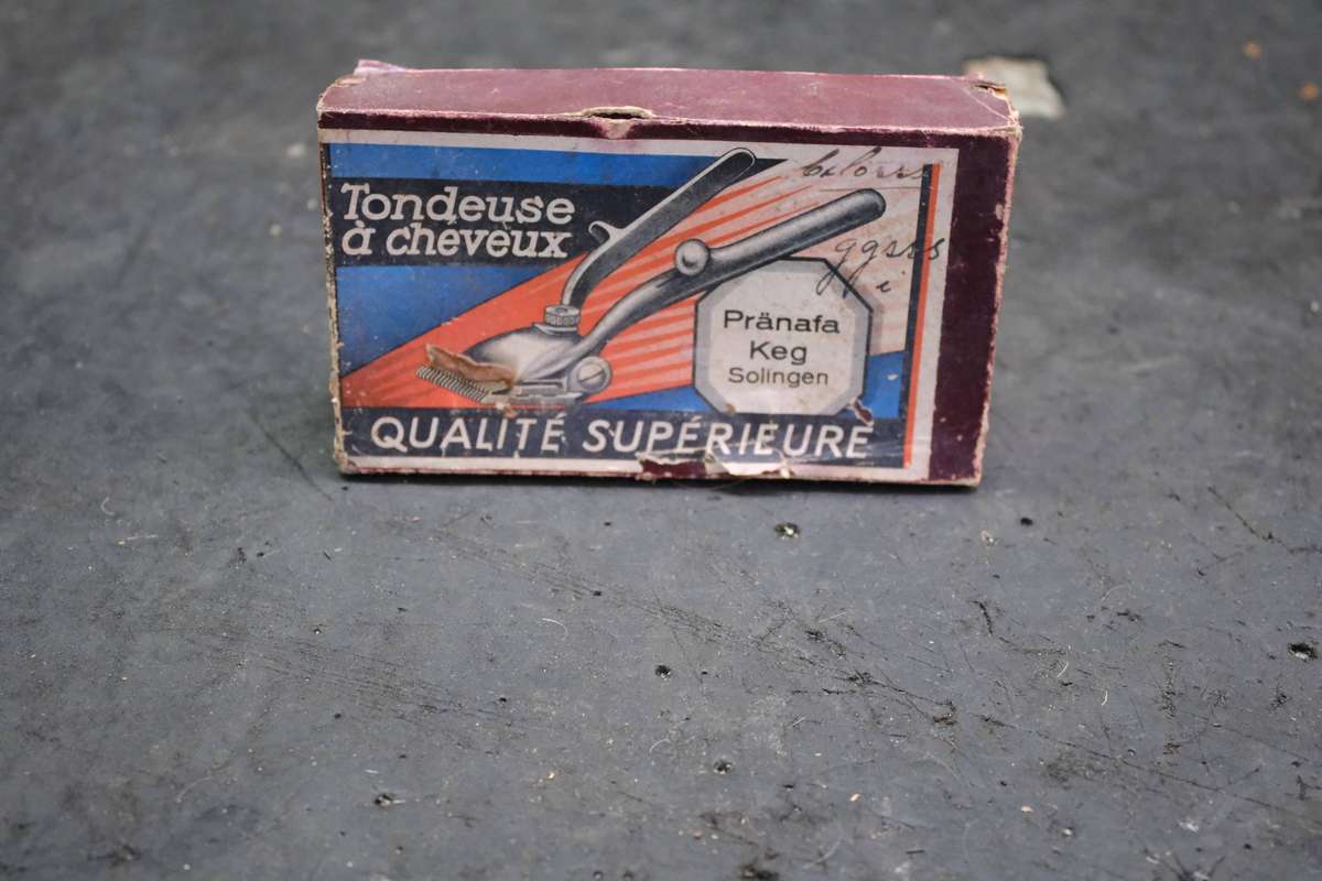 TONDEUSE A CHEVEUX MANUAL HAIR CLIPPERS