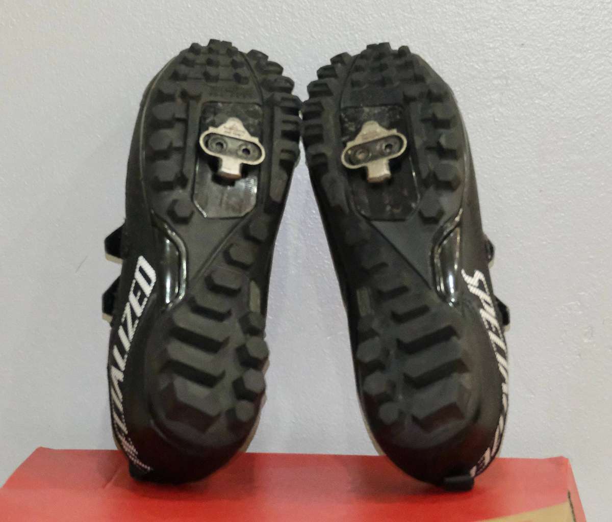 SPECIALIZED RECON 1.0 CYCLING SHOES