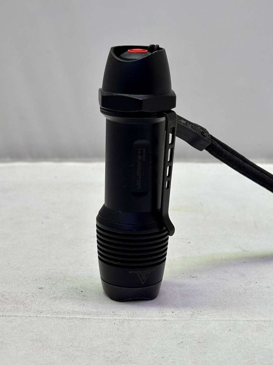 LED LENSER F1 TORCH