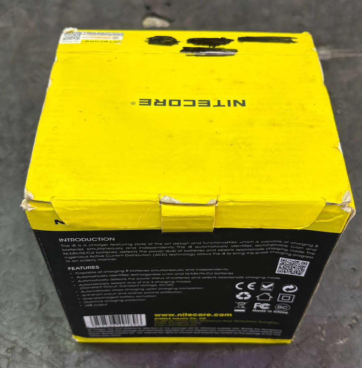 NITECORE I8 INTELLIGENT BATTERY CHARGER