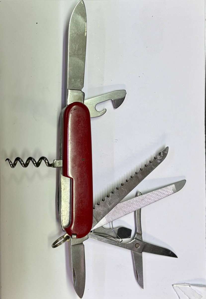 SWISS POCKET KNIFE, ALL FOR ONE BID