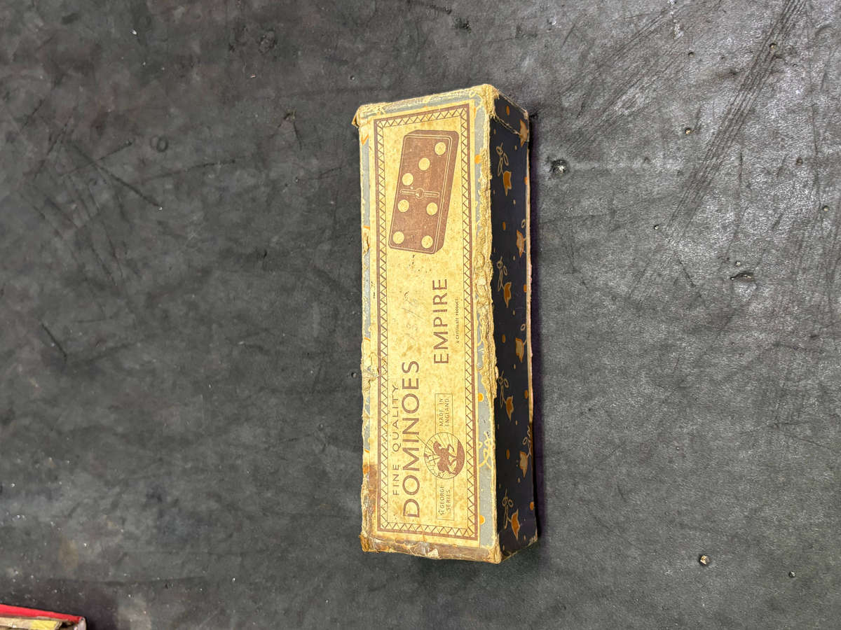 DOMINOES EMPIRE COLLECTORS PIECE