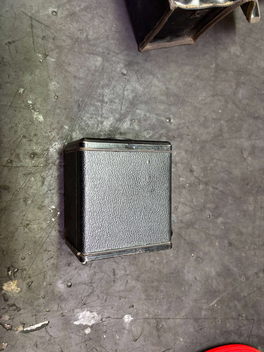SIX 20 KODAK CAMERA