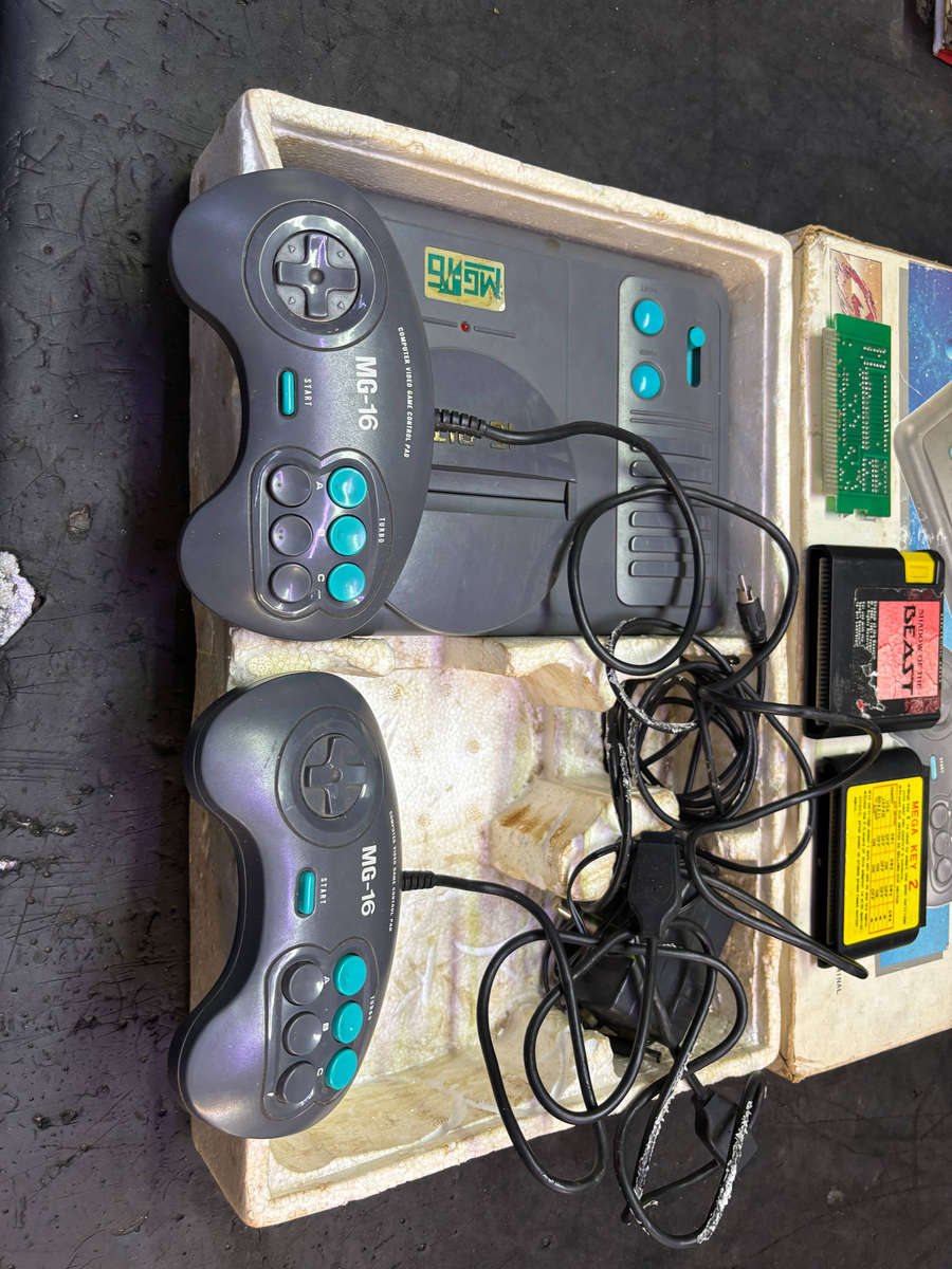 MG- 16 SUPER 16BIT GAMING CONSOL