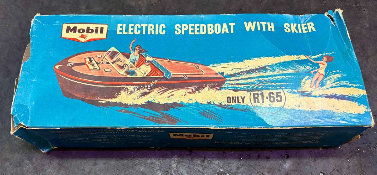 COLLECTORS MOBIL ELECTRIC SPEEDBOAT