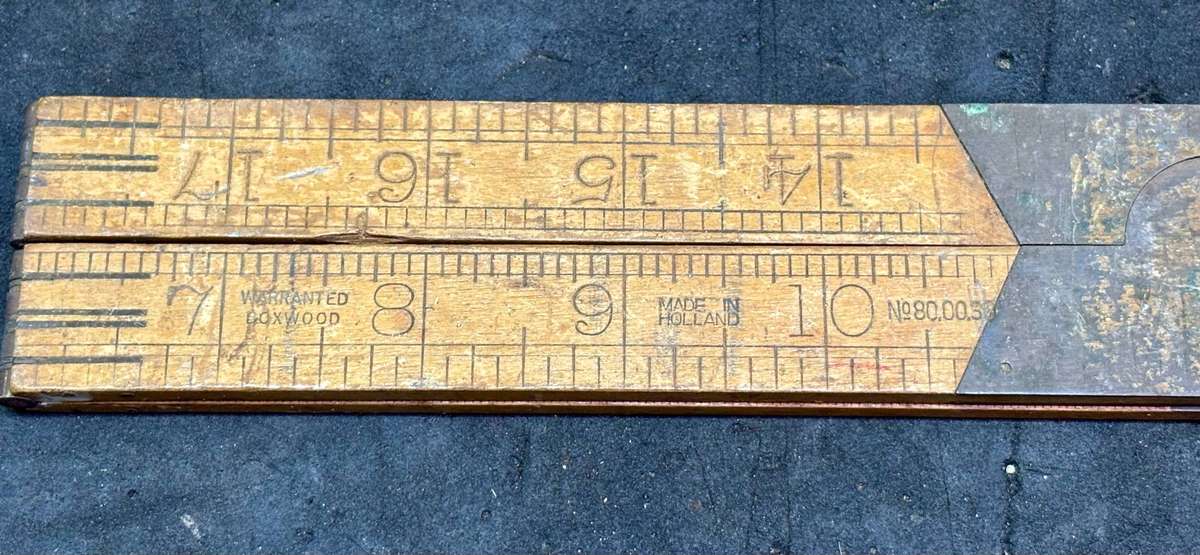 OLD WOODEN RULERS
